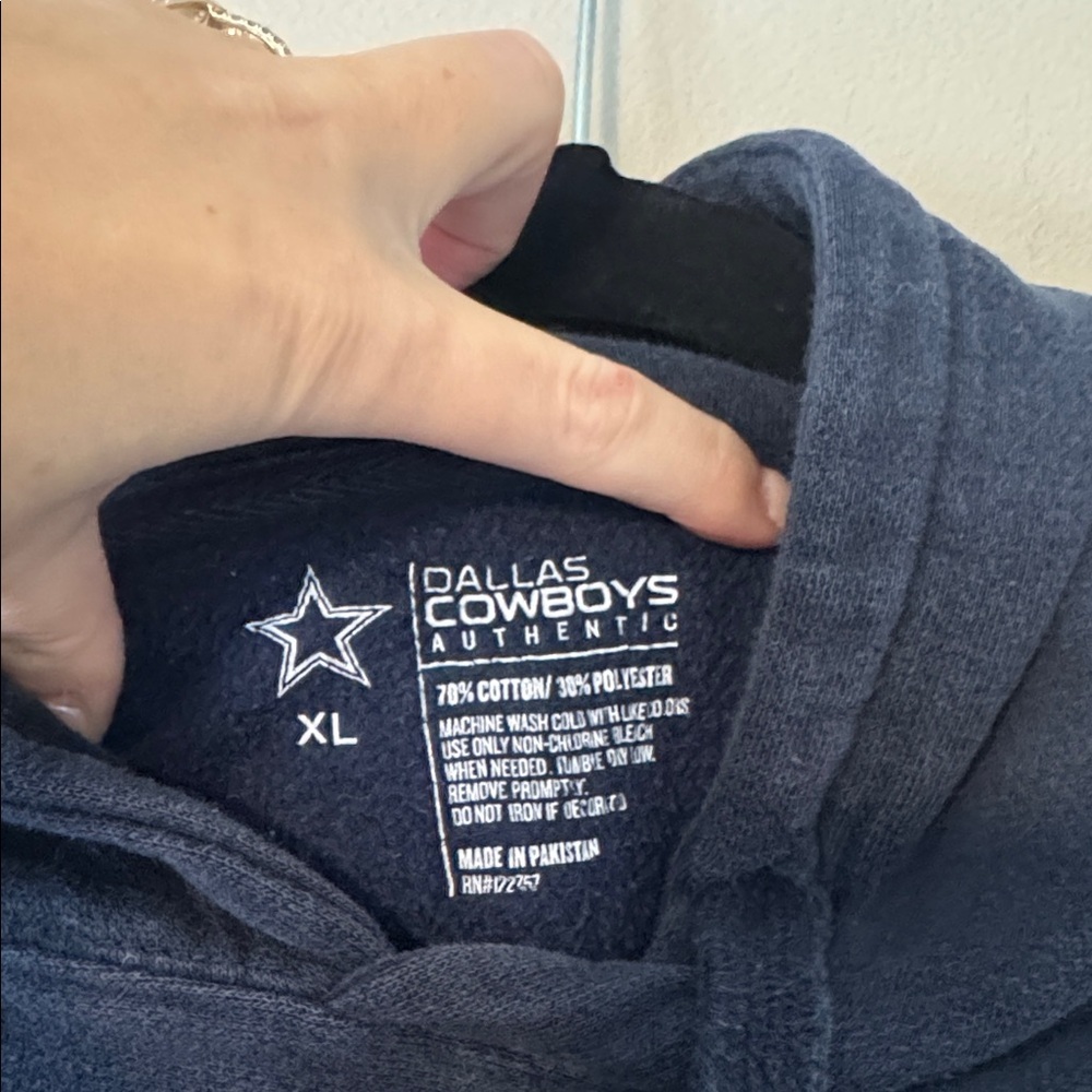 Dallas Cowboys Hoodie - Picture 4 of 4